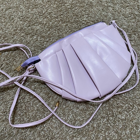 Korean Pleated Cloud Crossbody Bag - Picture 8 of 9